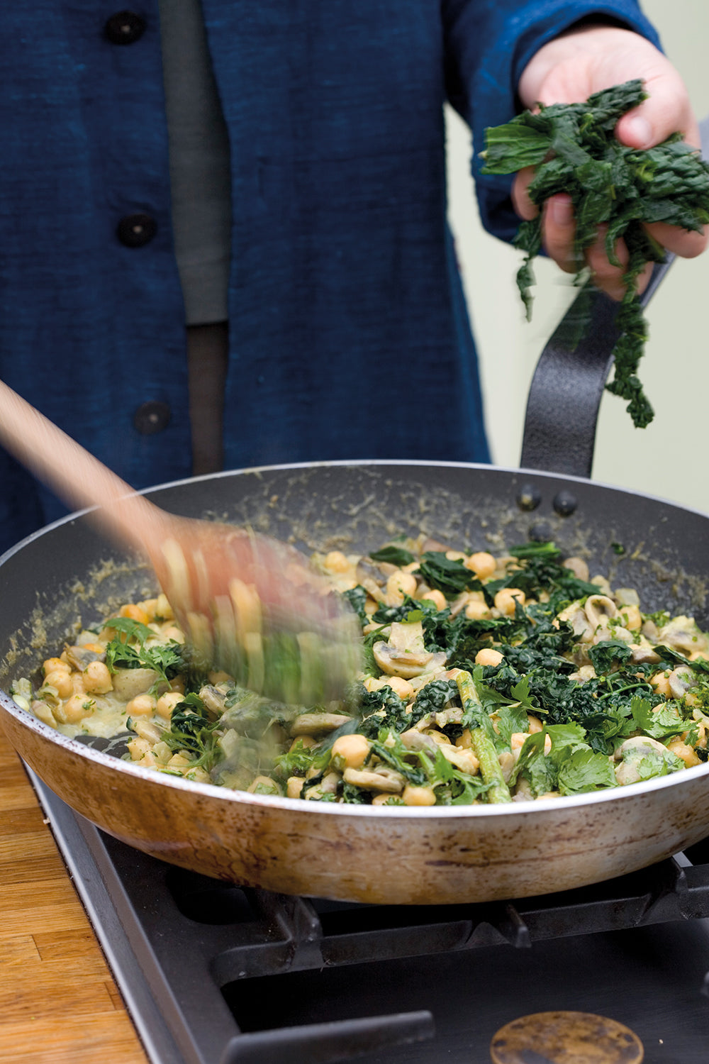 Kale and chickpea curry recipe