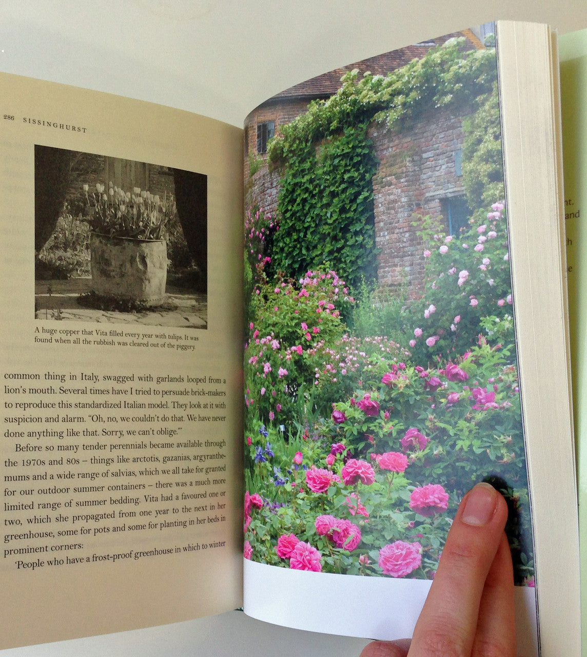 Vita Sackville West's Sissinghurst: The Creation of a Garden