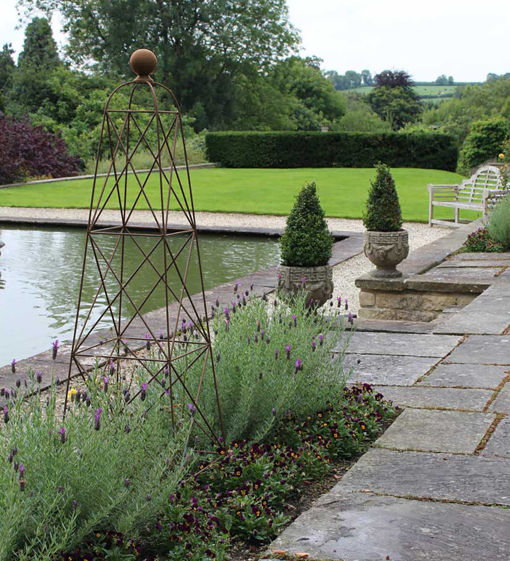 King Garden Obelisk